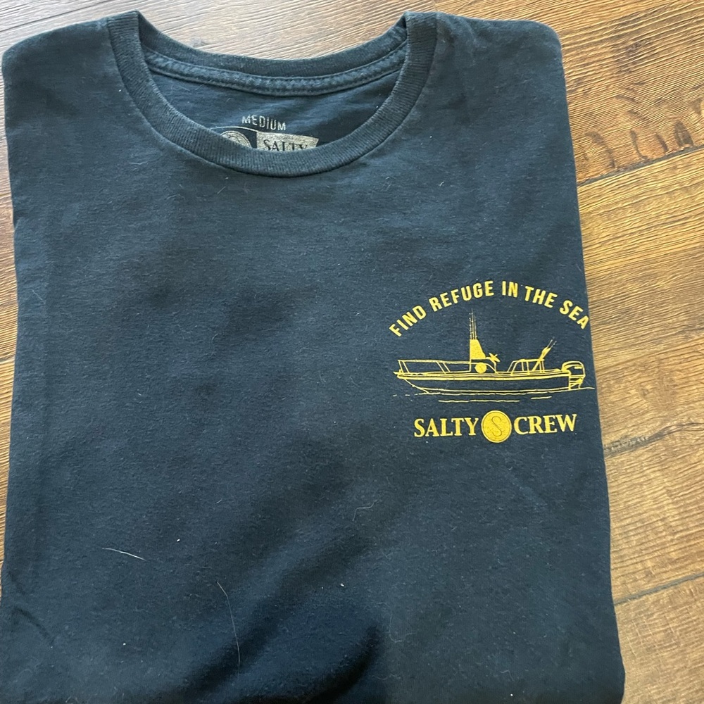 🔥Ts 2/$15 or 3/$20 Salty Crew Navy and Gold BoatT-Shirt, ironed, ready to go - Picture 2 of 7
